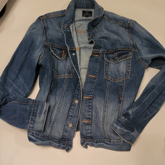 LUCKY BRAND DEMIN JACKET SIZE LARGE. - Picture 4 of 4